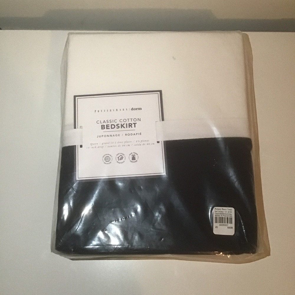 Pottery Barn Teen Classic Cotton Bedskirt Queen 18 Inch Drop Navy Blue NEW NIP